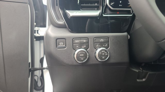 New 2026 GMC Sierra 1500 Elevation w/ X31 Off-Road Package AWD/4WD image 11
