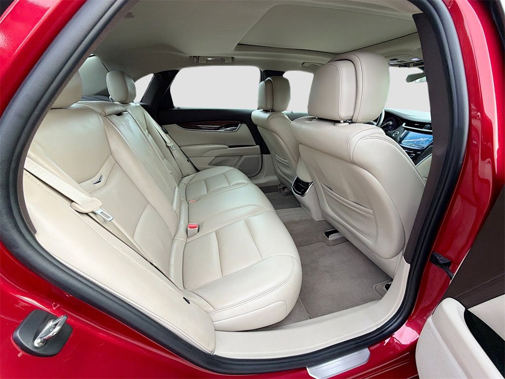 Used 2014 Cadillac XTS Luxury image 29