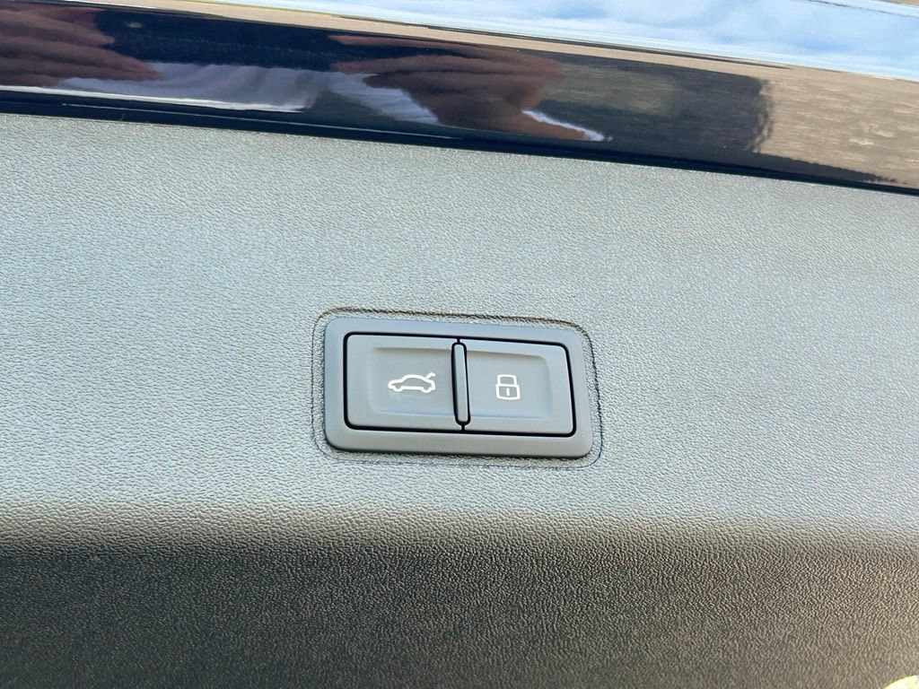 New 2026 Audi Q3 quattro 2.0T AWD/4WD image 42