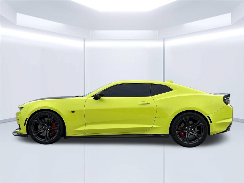 Used 2021 Chevrolet Camaro SS RWD image 3