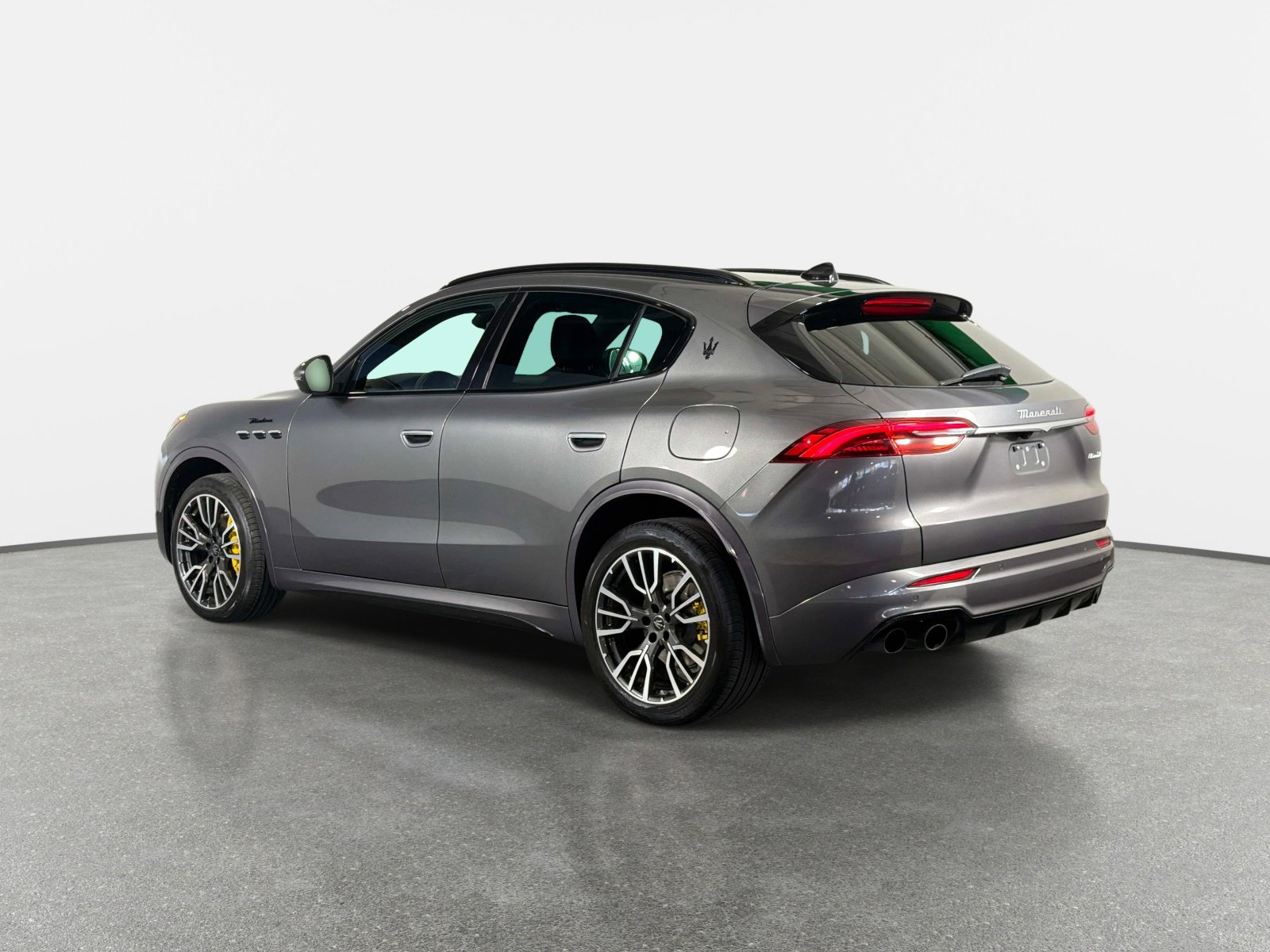 Used 2023 Maserati Grecale Modena AWD/4WD image 5
