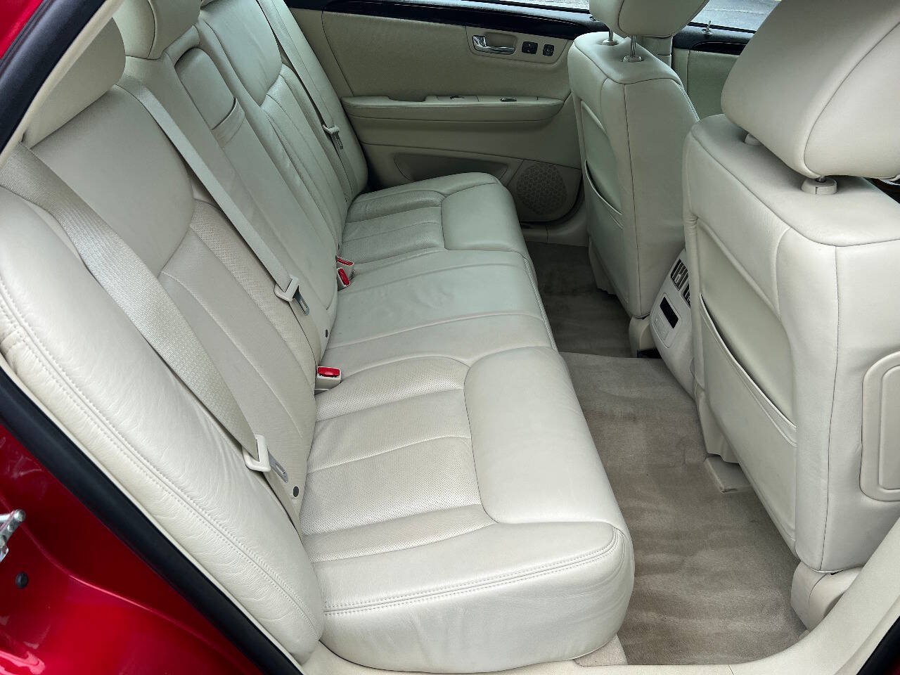 Used 2009 Cadillac DTS FWD image 25