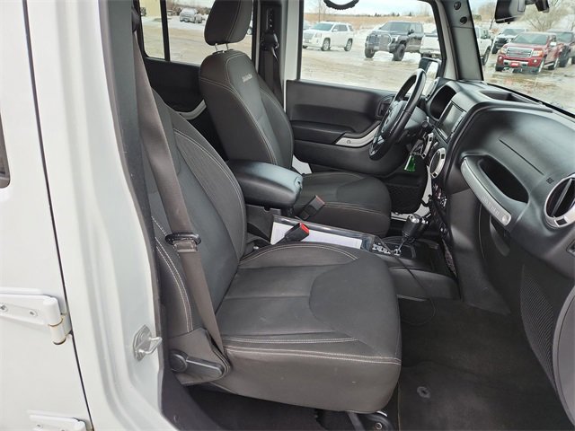 Used 2017 Jeep Wrangler Unlimited Sahara image 23