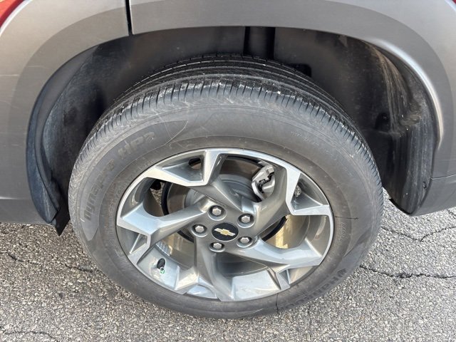 Used 2025 Chevrolet Trax LT w/ Driver Confidence Package image 5