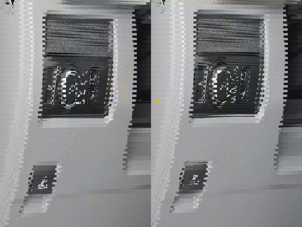 New 2026 Ford F350 XL w/ XL Chrome Package image 8