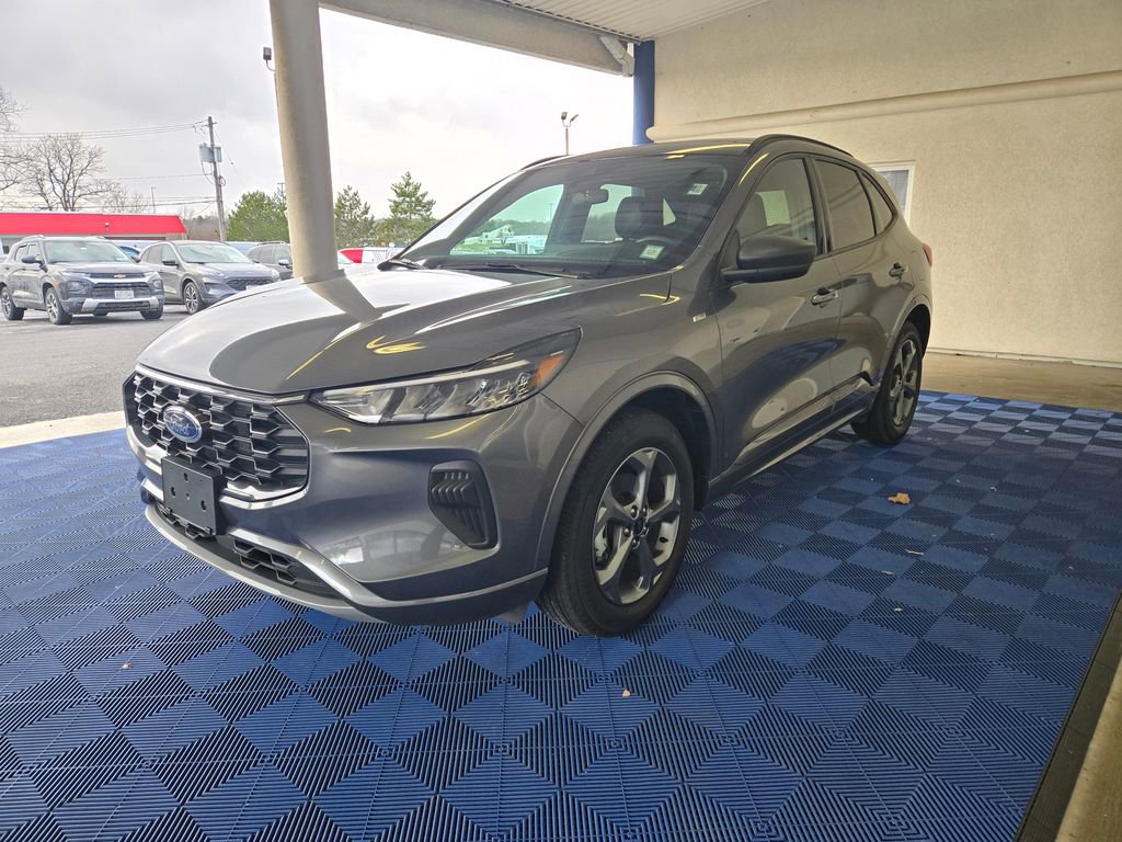 Used 2023 Ford Escape ST-Line w/ Tech Pack #1 image 3