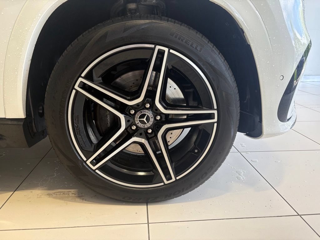 Used 2024 Mercedes-Benz GLS 450 4MATIC image 14
