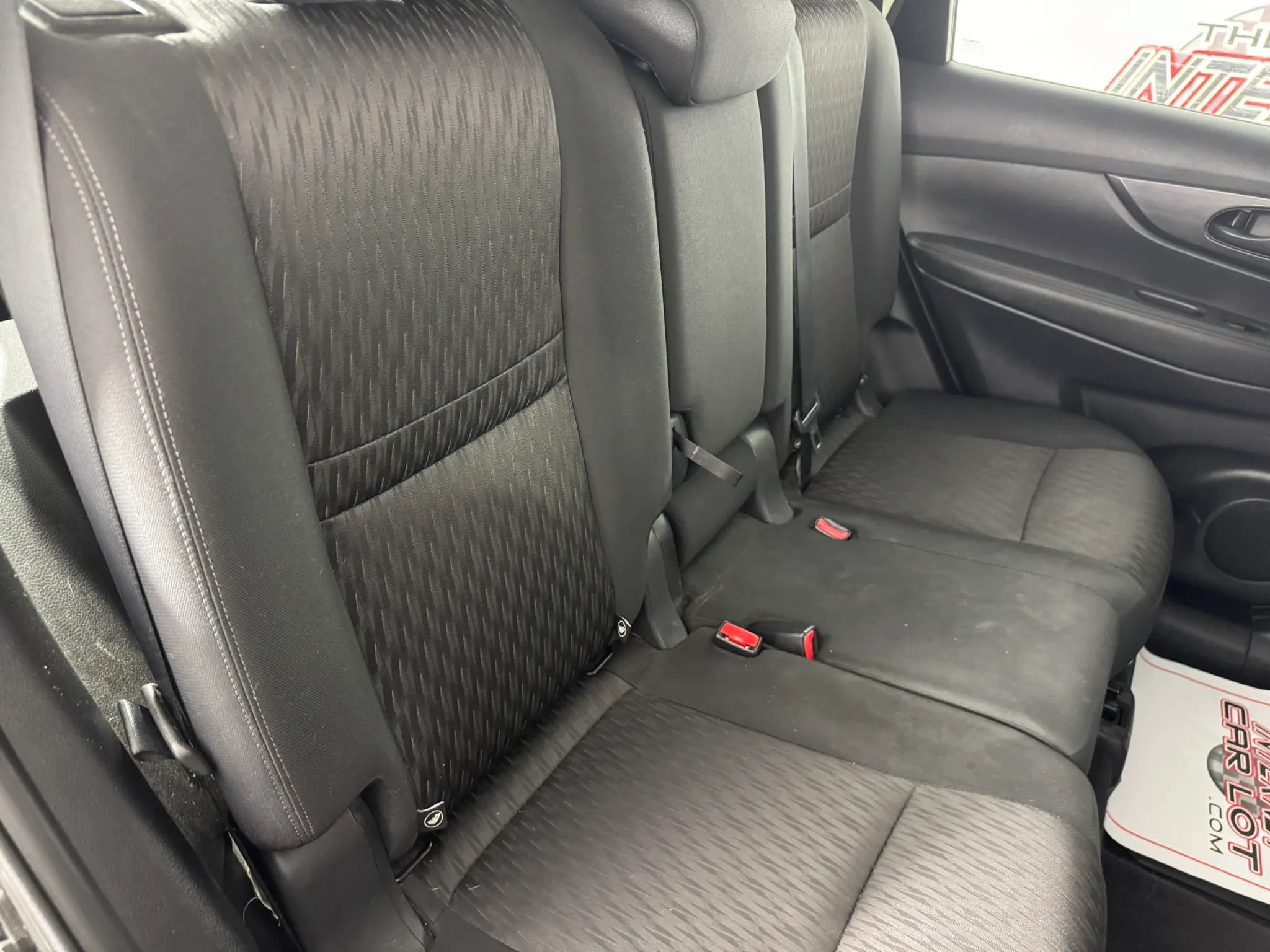 Used 2019 Nissan Rogue S AWD/4WD image 32