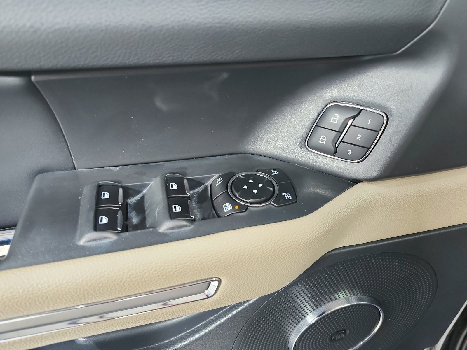 Used 2024 Ford Expedition Limited RWD image 36
