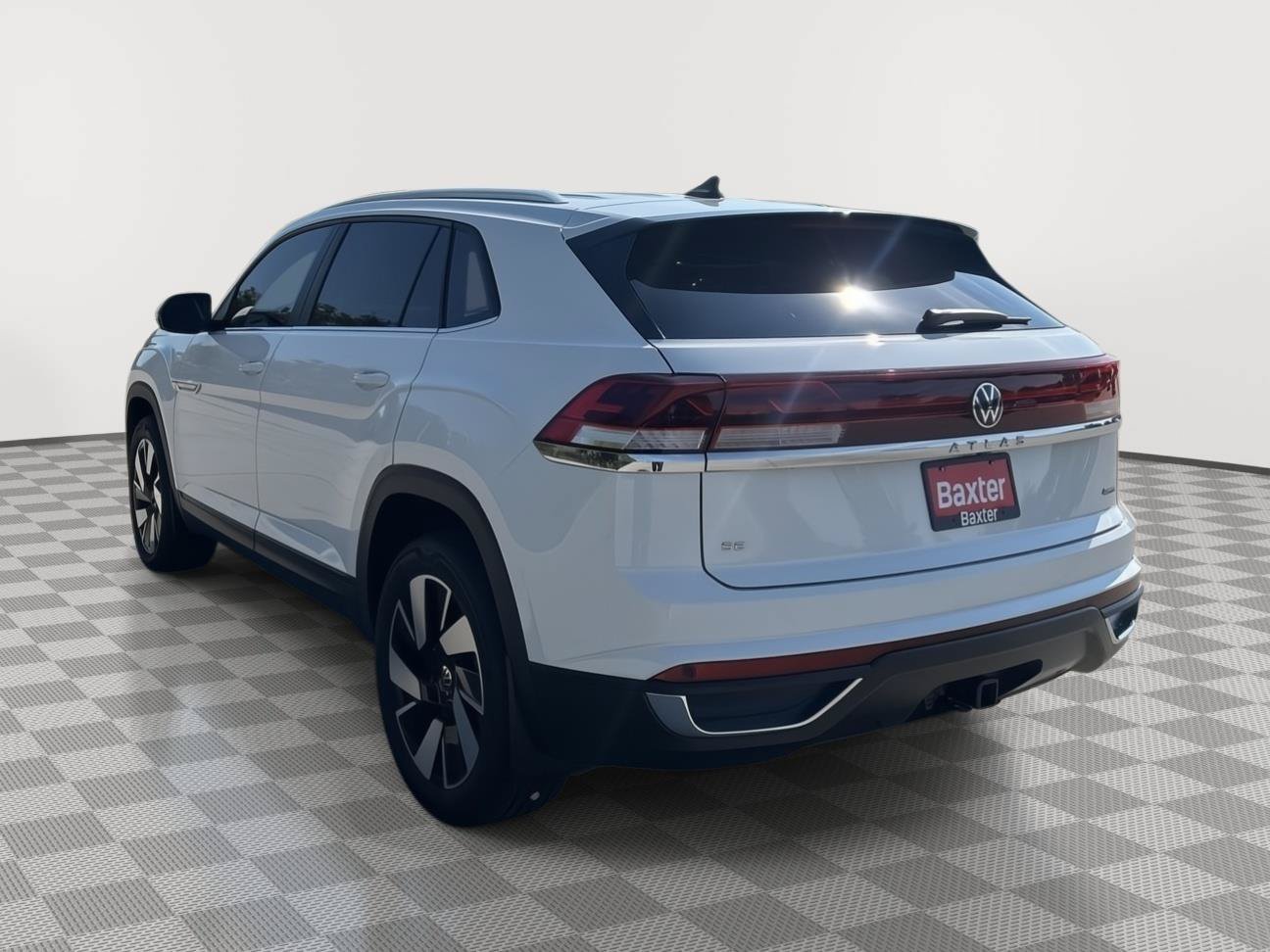 Certified 2025 Volkswagen Atlas Cross Sport SE AWD/4WD image 9