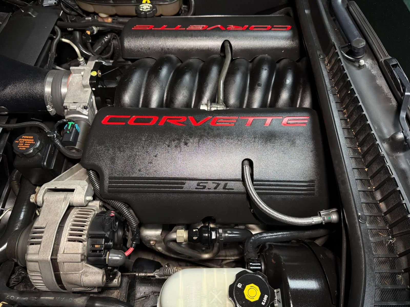 Used 2001 Chevrolet Corvette Convertible w/ Preferred Equipment Group2 RWD image 38