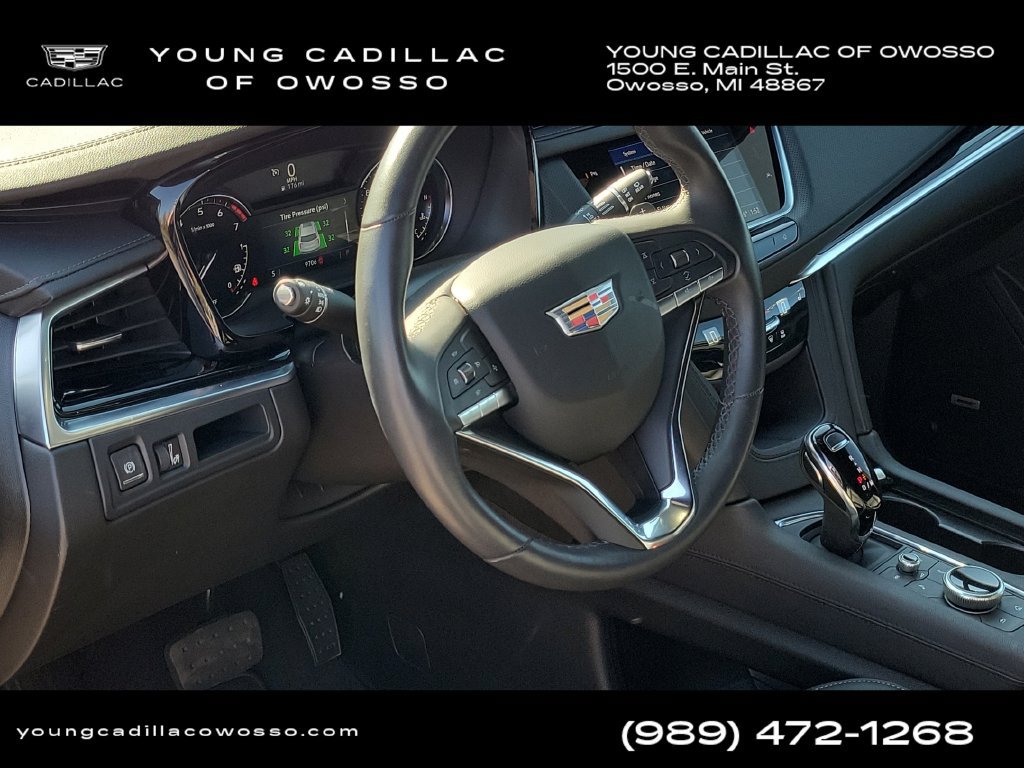 Certified 2025 Cadillac XT6 Luxury FWD image 12