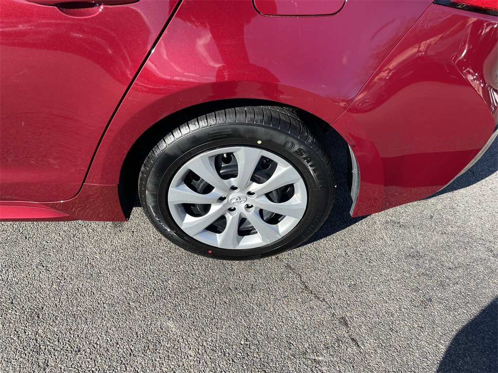 Used 2022 Toyota Corolla LE image 10
