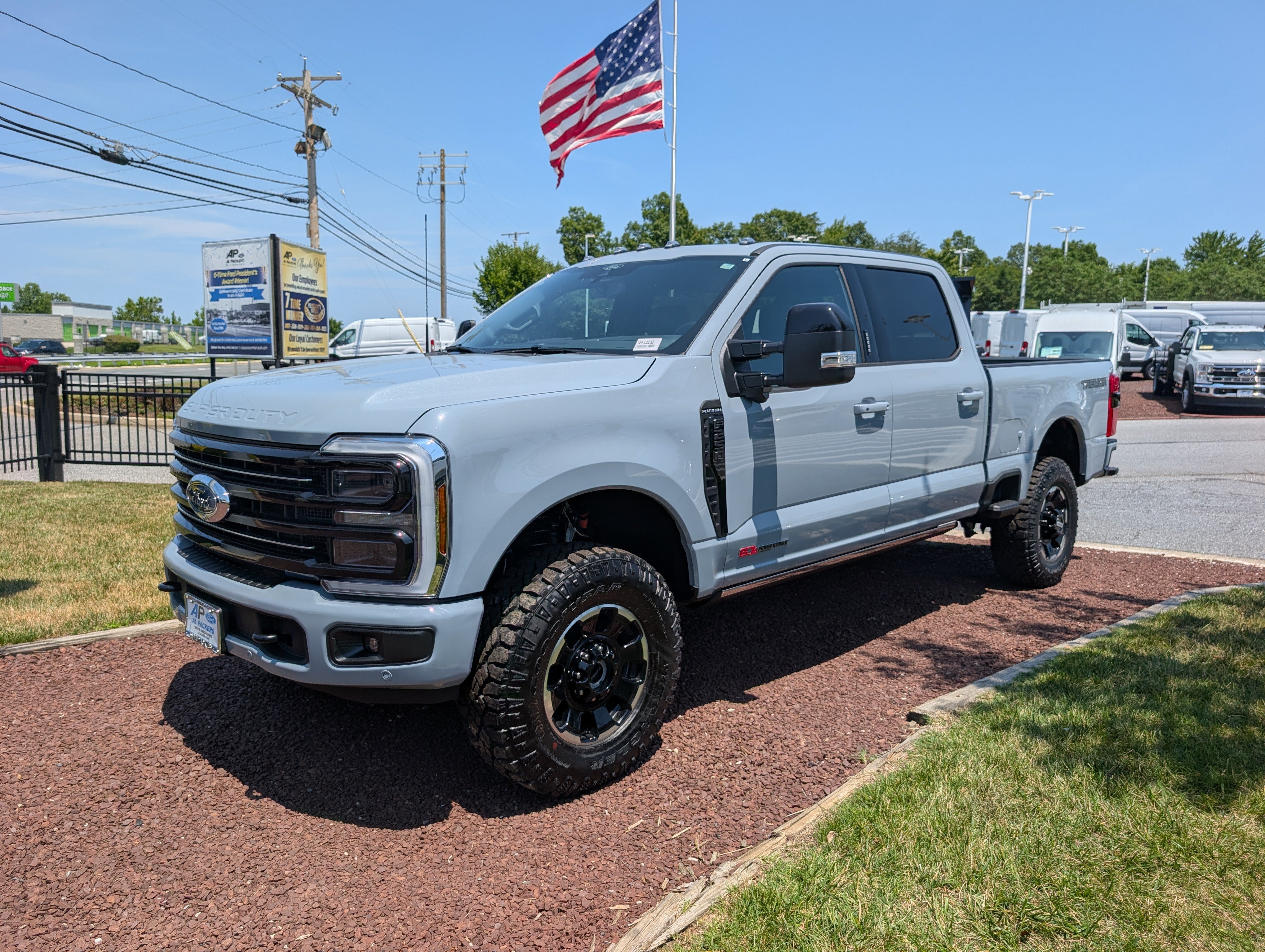 New 2026 Ford F250 Platinum w/ Tremor Off-Road Package AWD/4WD image 4