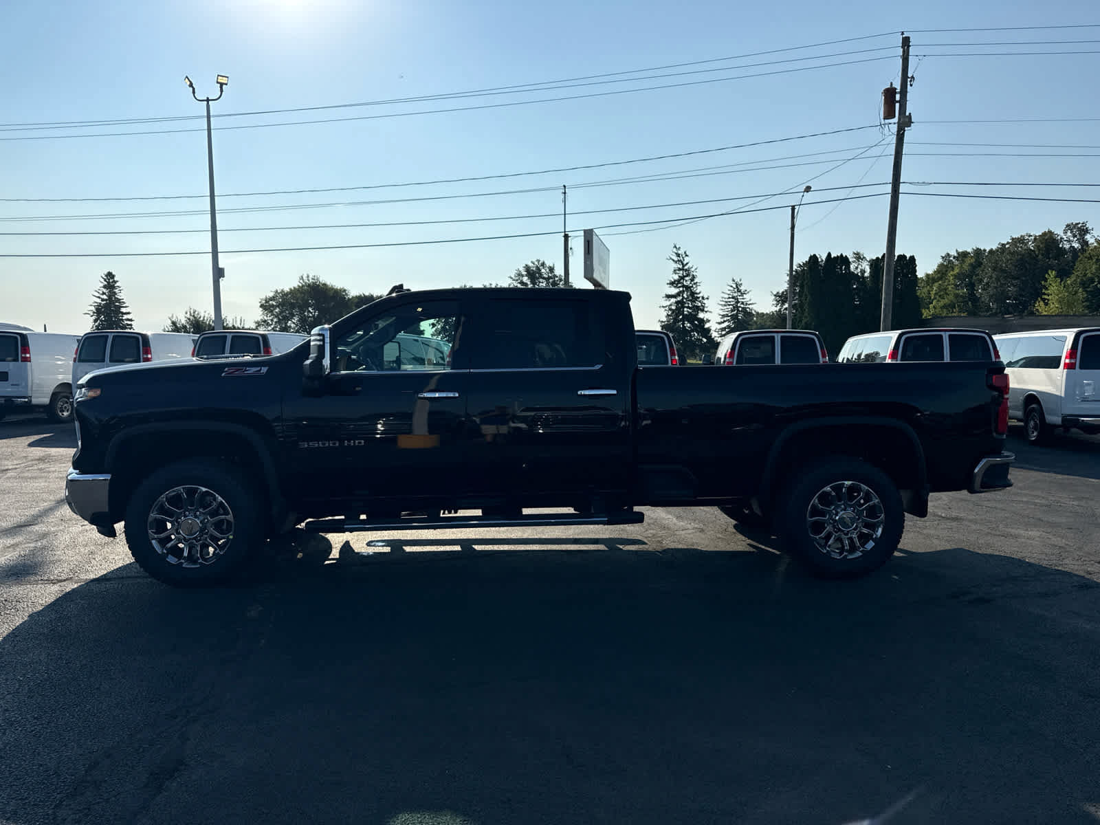 New 2026 Chevrolet Silverado 3500 LTZ w/ LTZ Premium Package AWD/4WD image 2