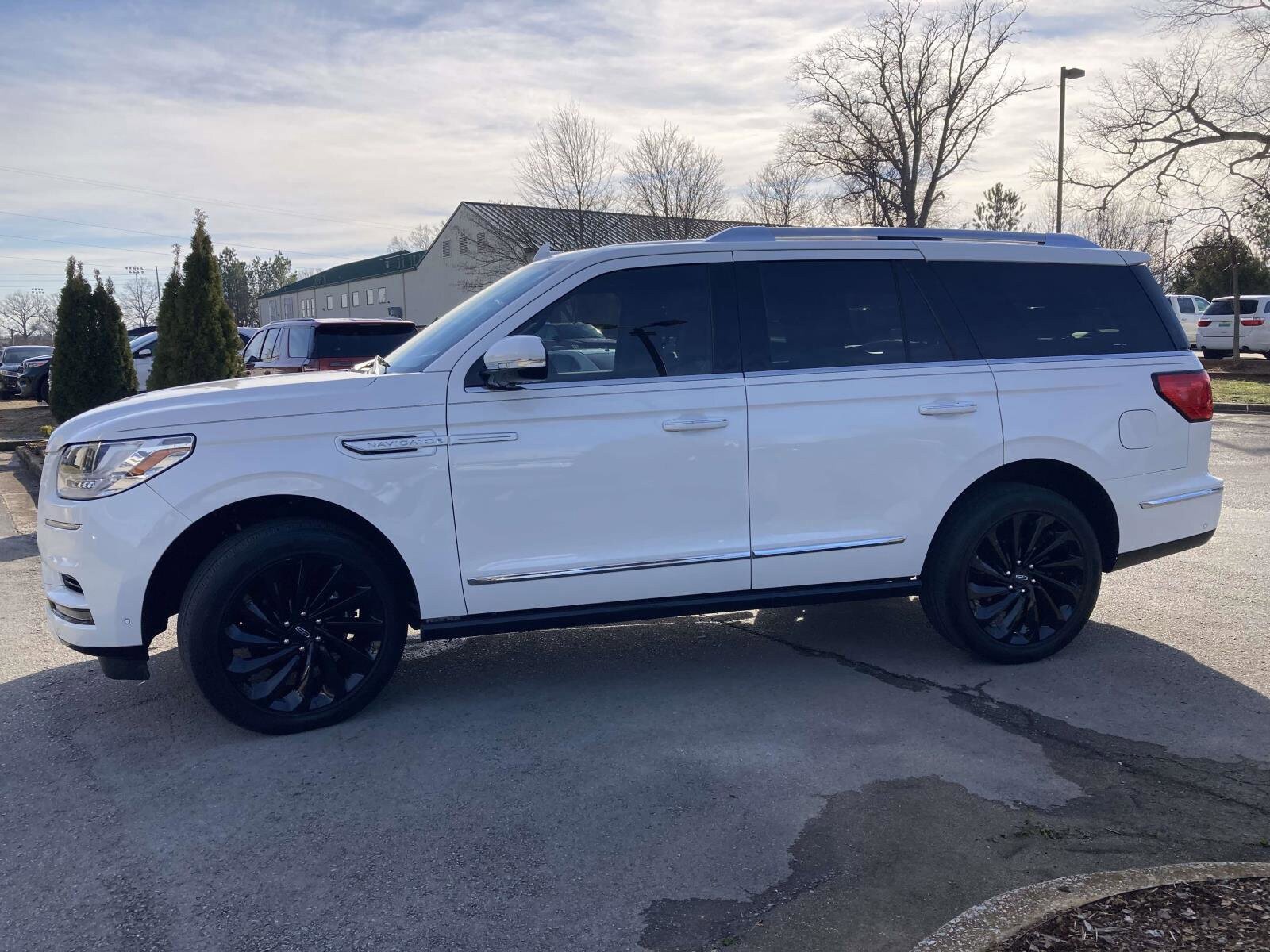 Used 2021 Lincoln Navigator Reserve AWD/4WD image 8