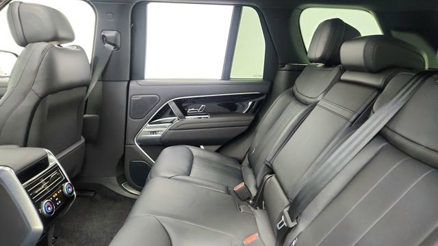 Used 2025 Land Rover Range Rover SE AWD/4WD image 27
