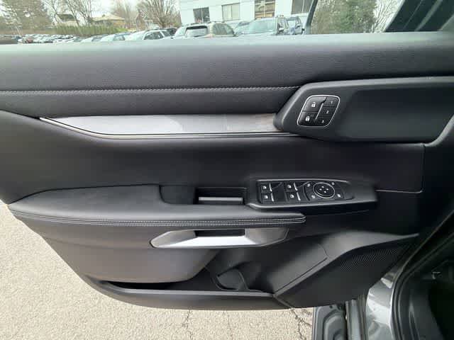 Used 2025 Ford Ranger Lariat w/ FX4 Off-Road Package image 19