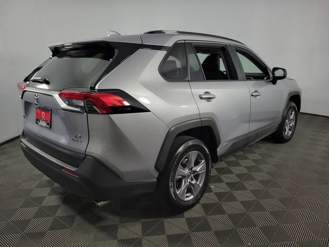 Used 2025 Toyota RAV4 LE AWD/4WD image 8