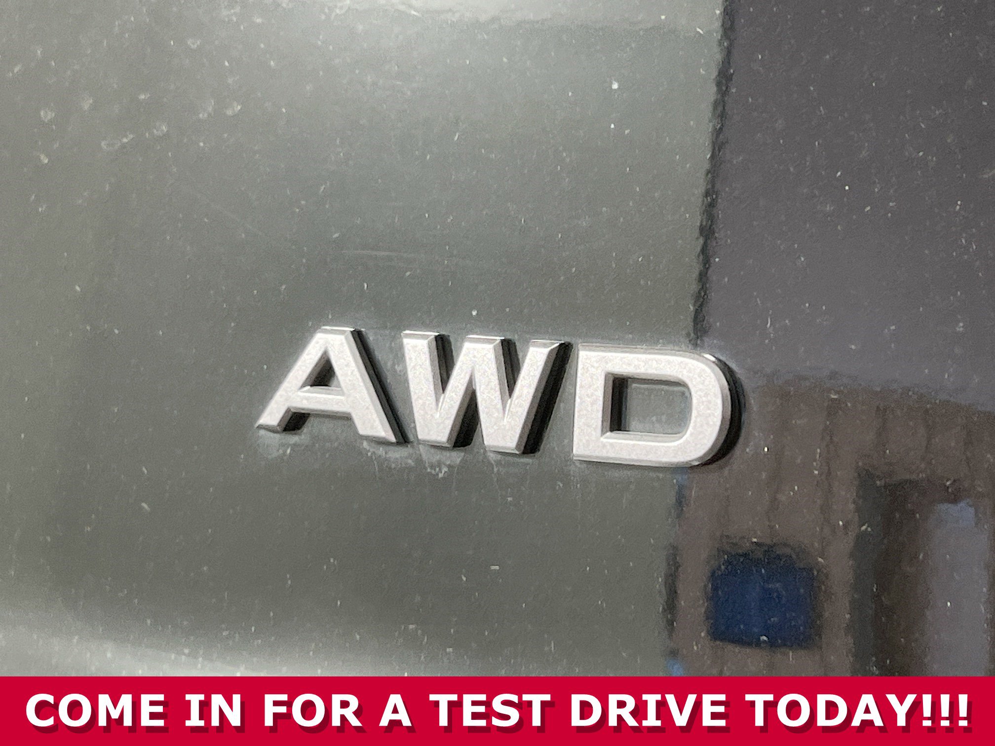 Used 2025 Nissan Rogue S image 31