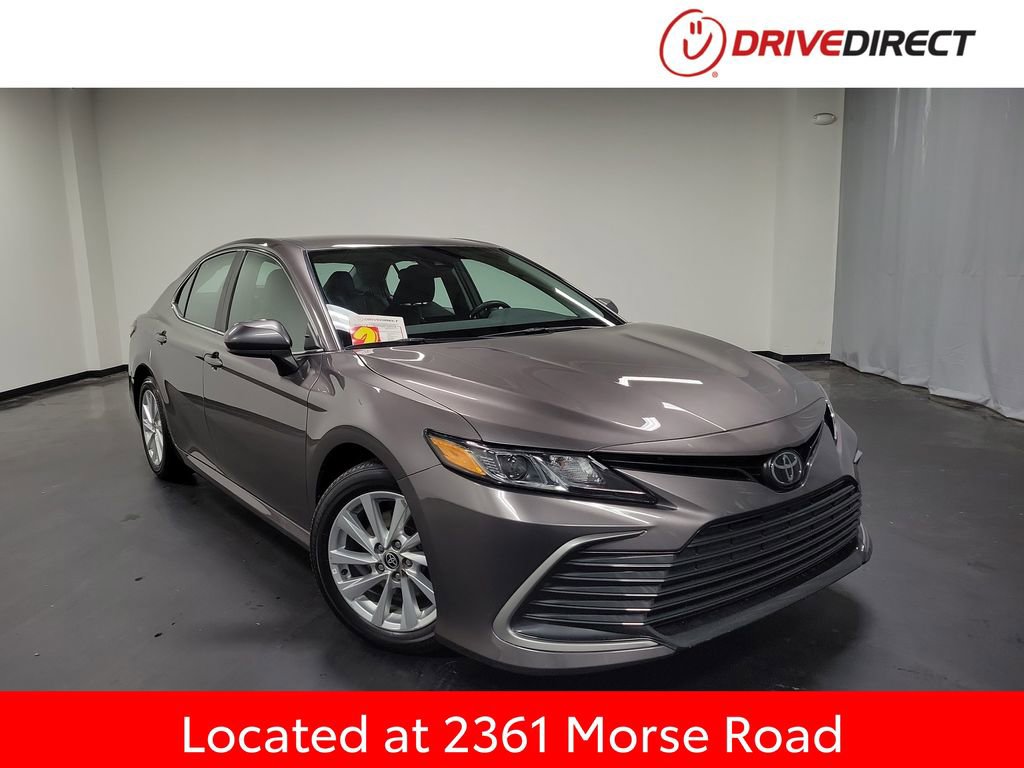 Used 2023 Toyota Camry LE image 1