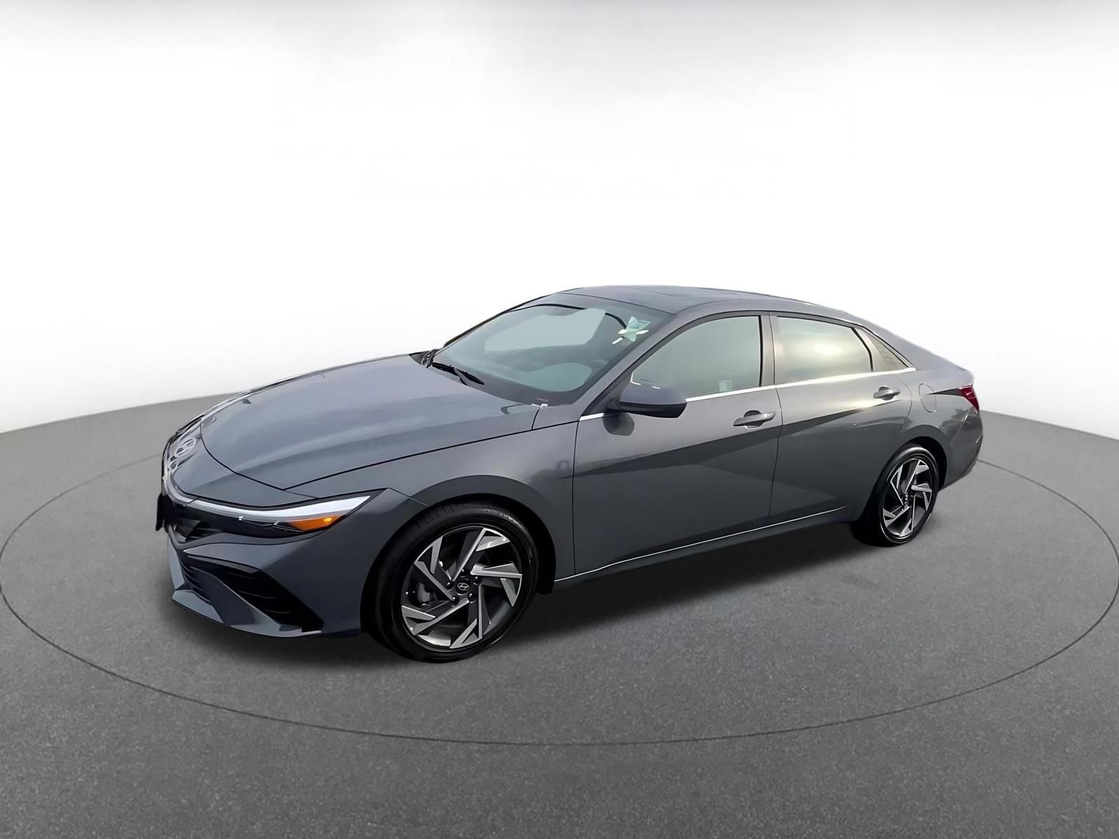 Used 2025 Hyundai Elantra SEL image 8