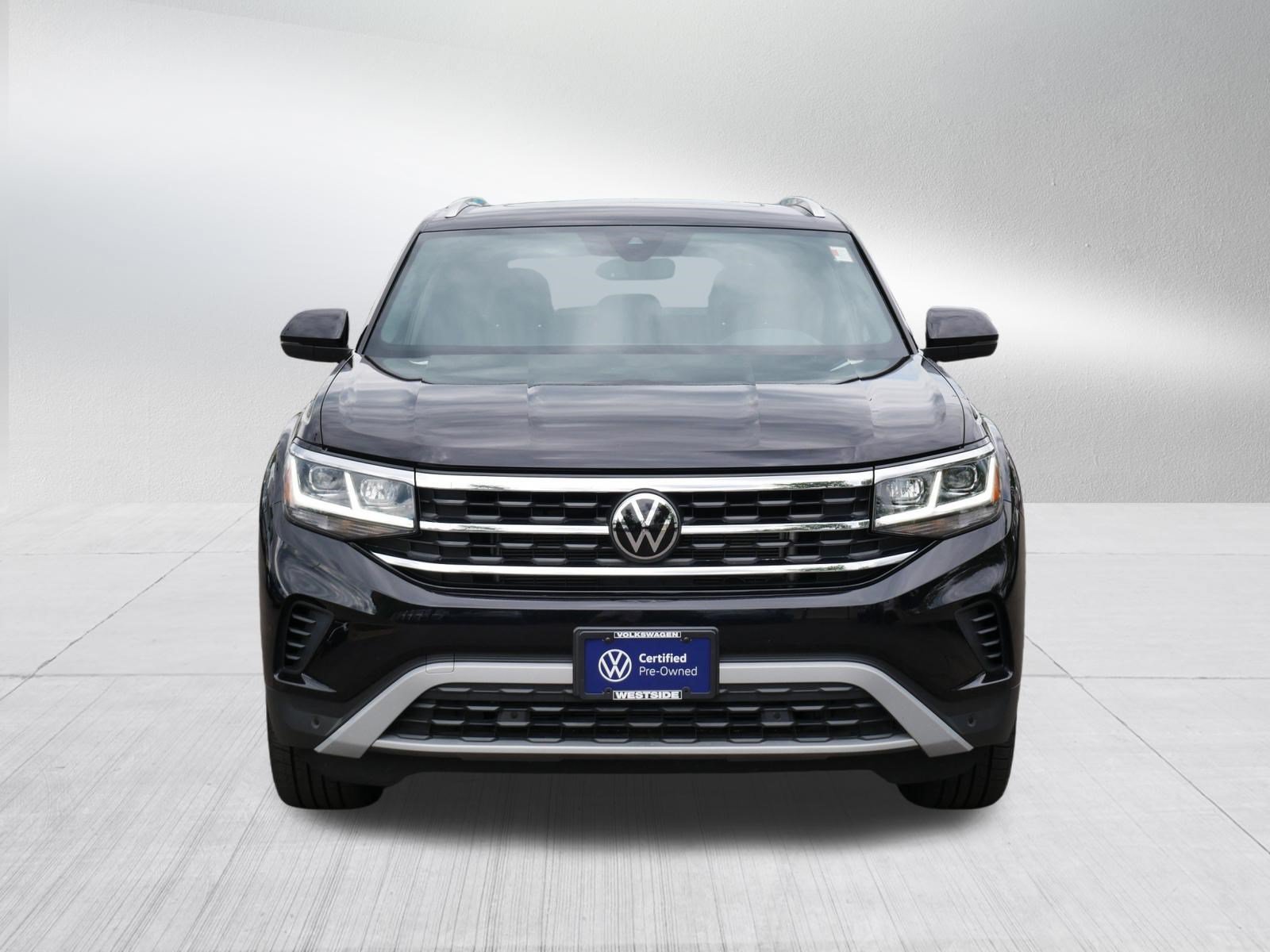 Certified 2023 Volkswagen Atlas Cross Sport SEL AWD/4WD image 2
