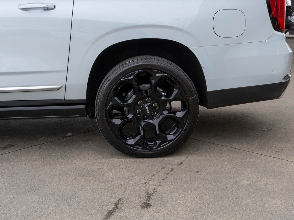 New 2026 GMC Yukon XL Denali w/ Denali Reserve Package image 33