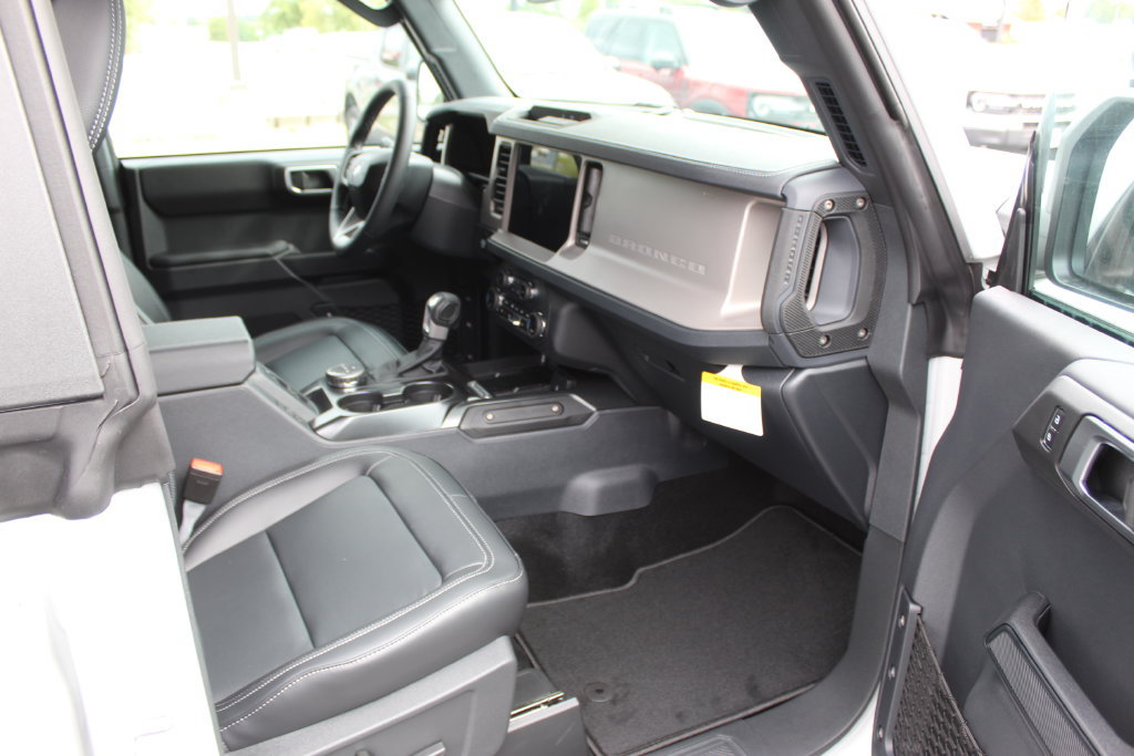 New 2026 Ford Bronco Outer Banks AWD/4WD image 12