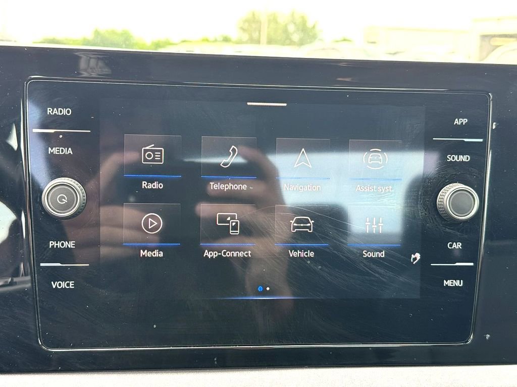 Used 2025 Volkswagen Jetta SE FWD image 24