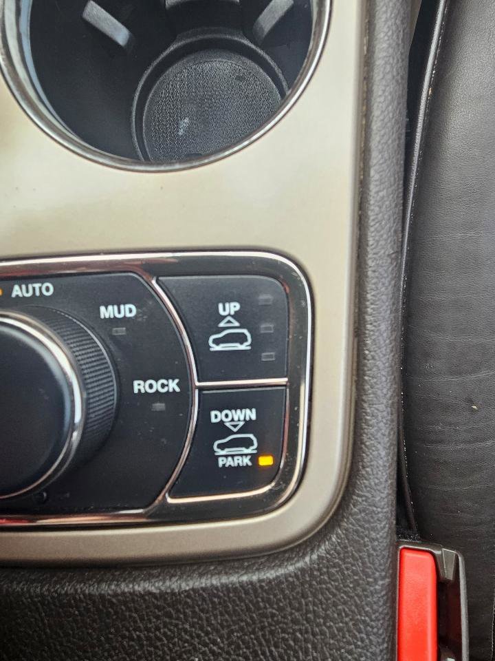 Used 2014 Jeep Grand Cherokee Summit image 25