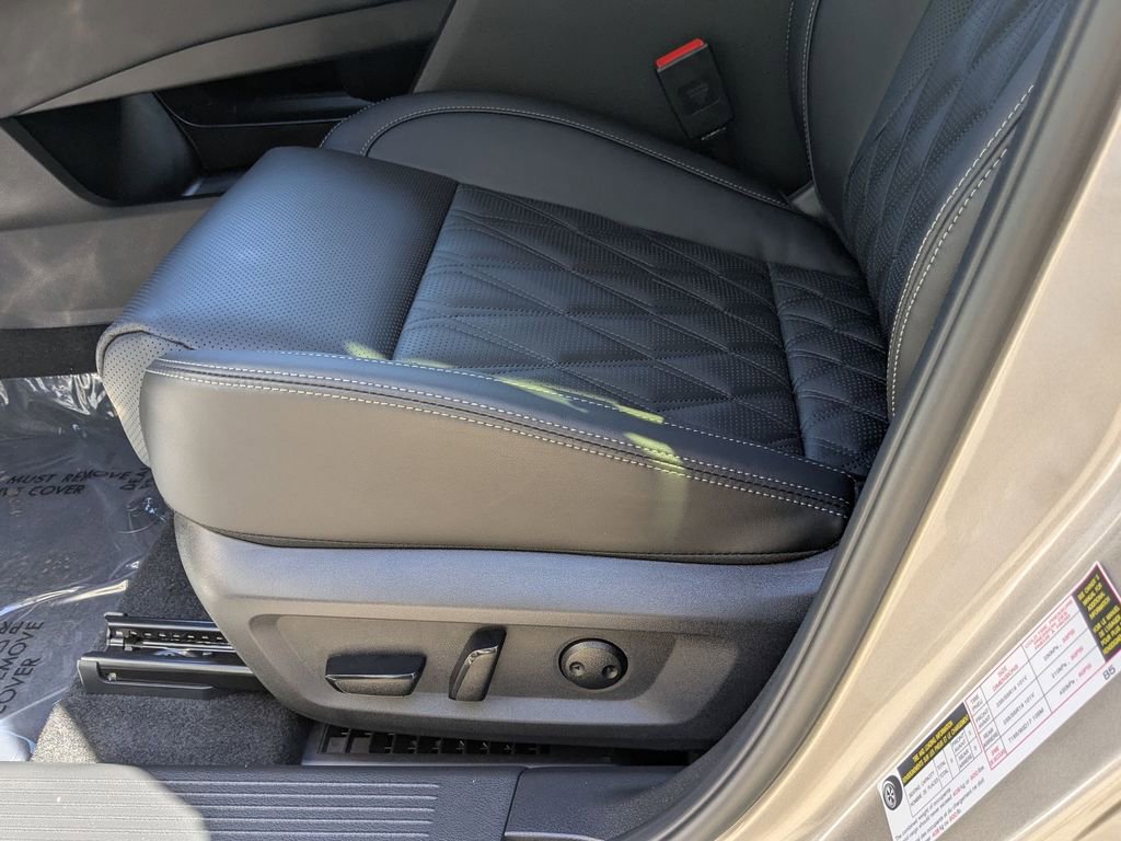 New 2026 Nissan Rogue Platinum AWD/4WD image 13