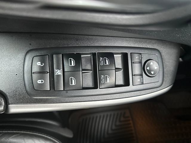 Used 2019 Jeep Cherokee High Altitude image 11