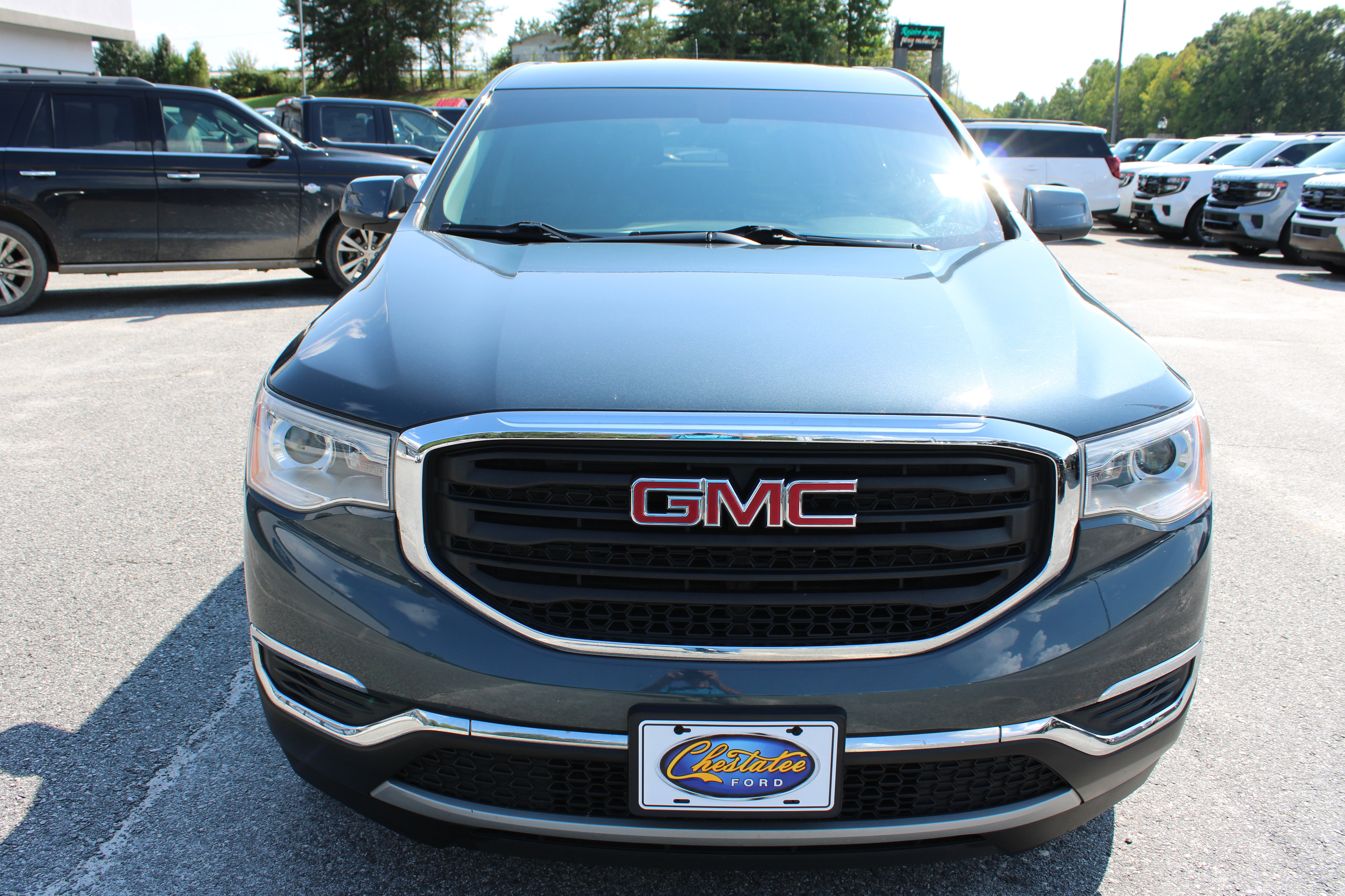 Used 2019 GMC Acadia SLE FWD image 3