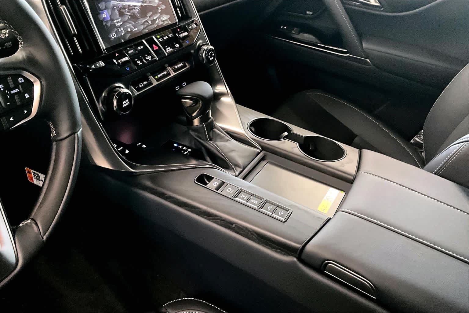 New 2026 Lexus LX 600 4WD w/ Luxury Package image 8