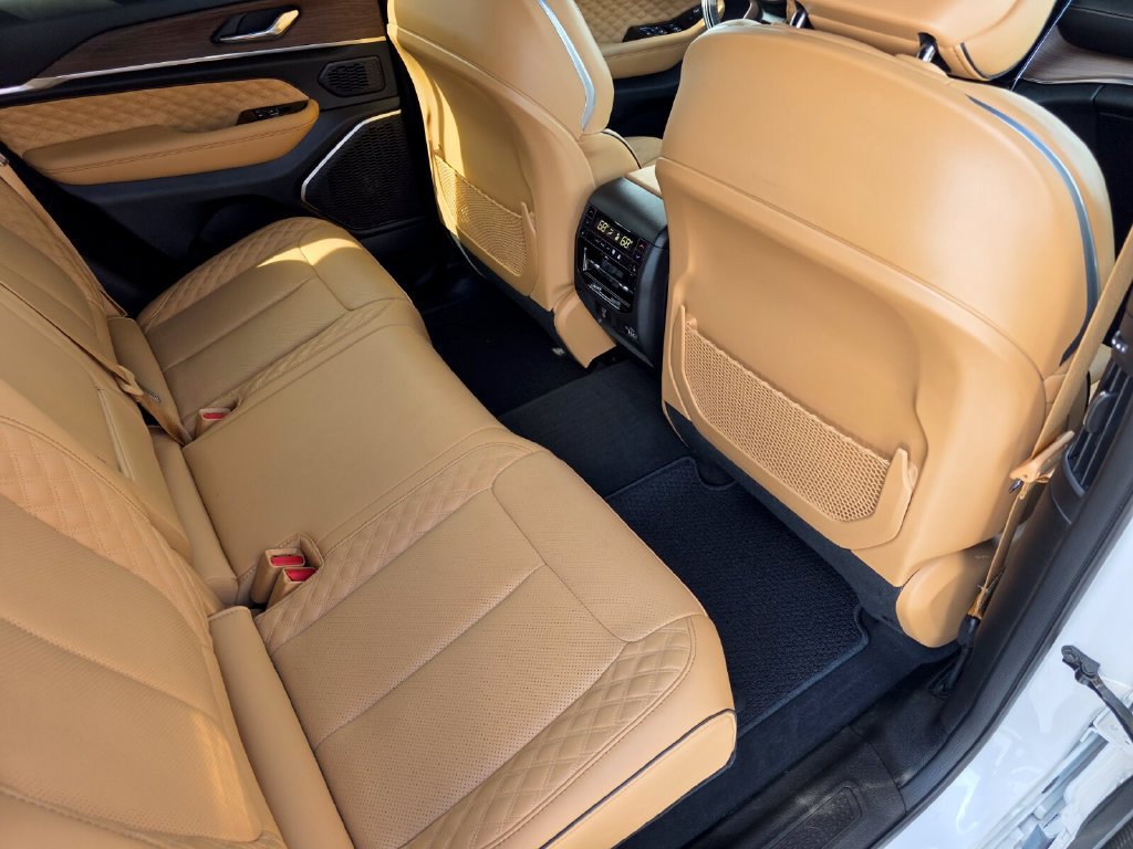 Used 2025 Jeep Grand Cherokee Summit w/ Adv Protech Group IV AWD/4WD image 26