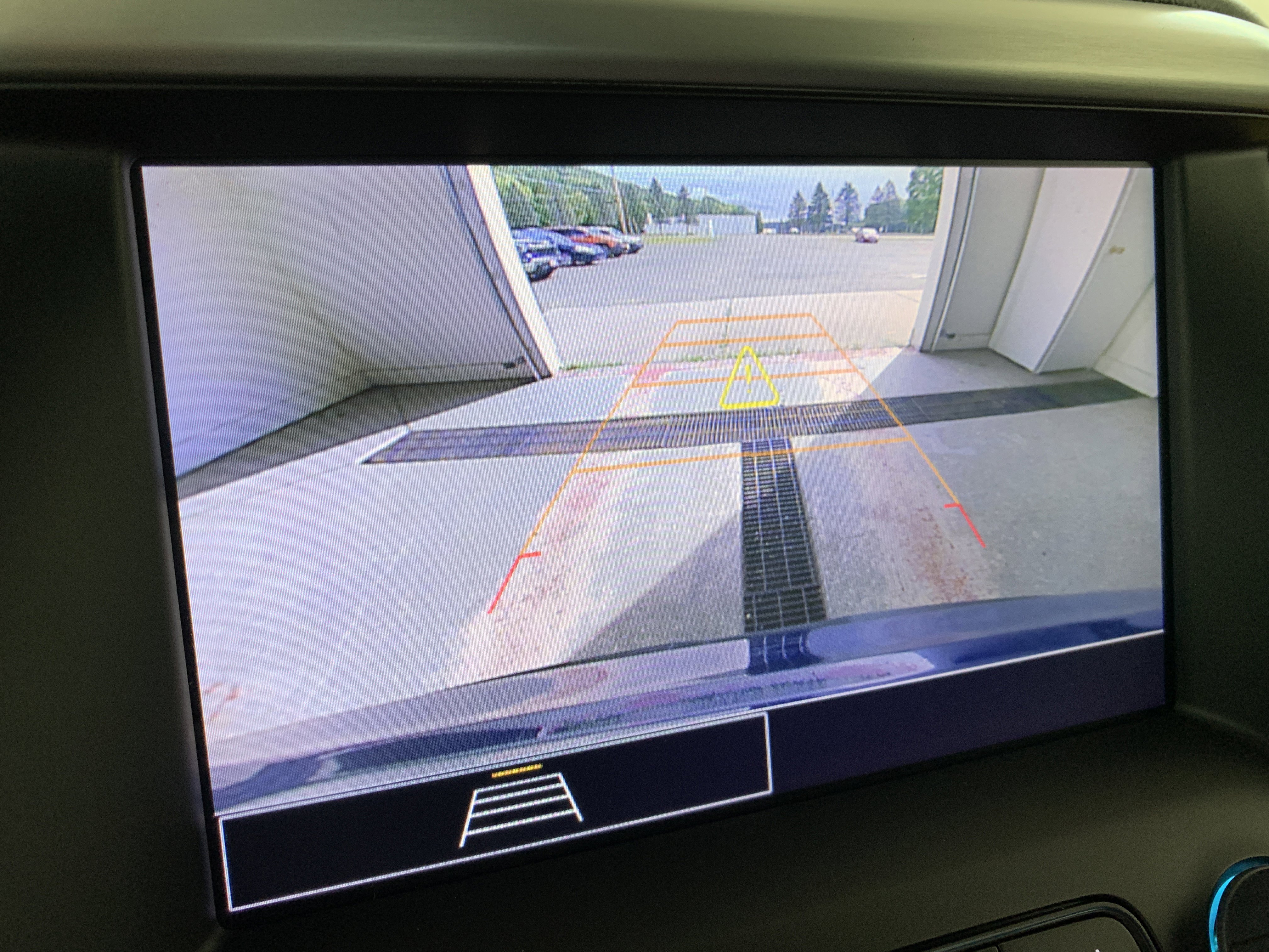 Used 2023 GMC Acadia SLE w/ Elevation Edition image 25