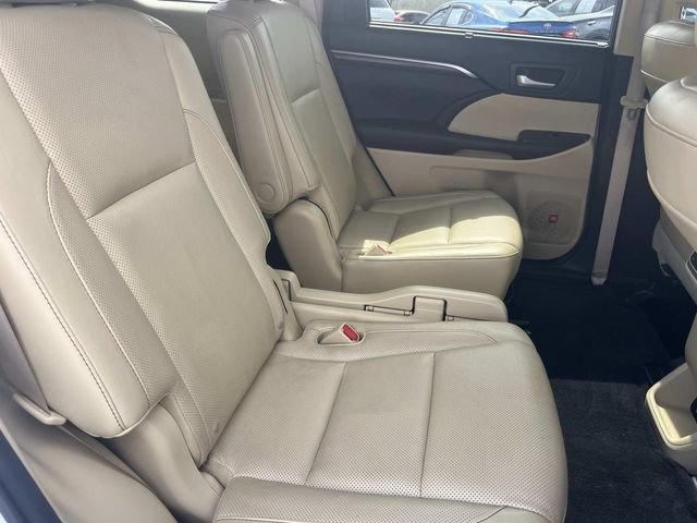Used 2015 Toyota Highlander Limited Platinum AWD/4WD image 22