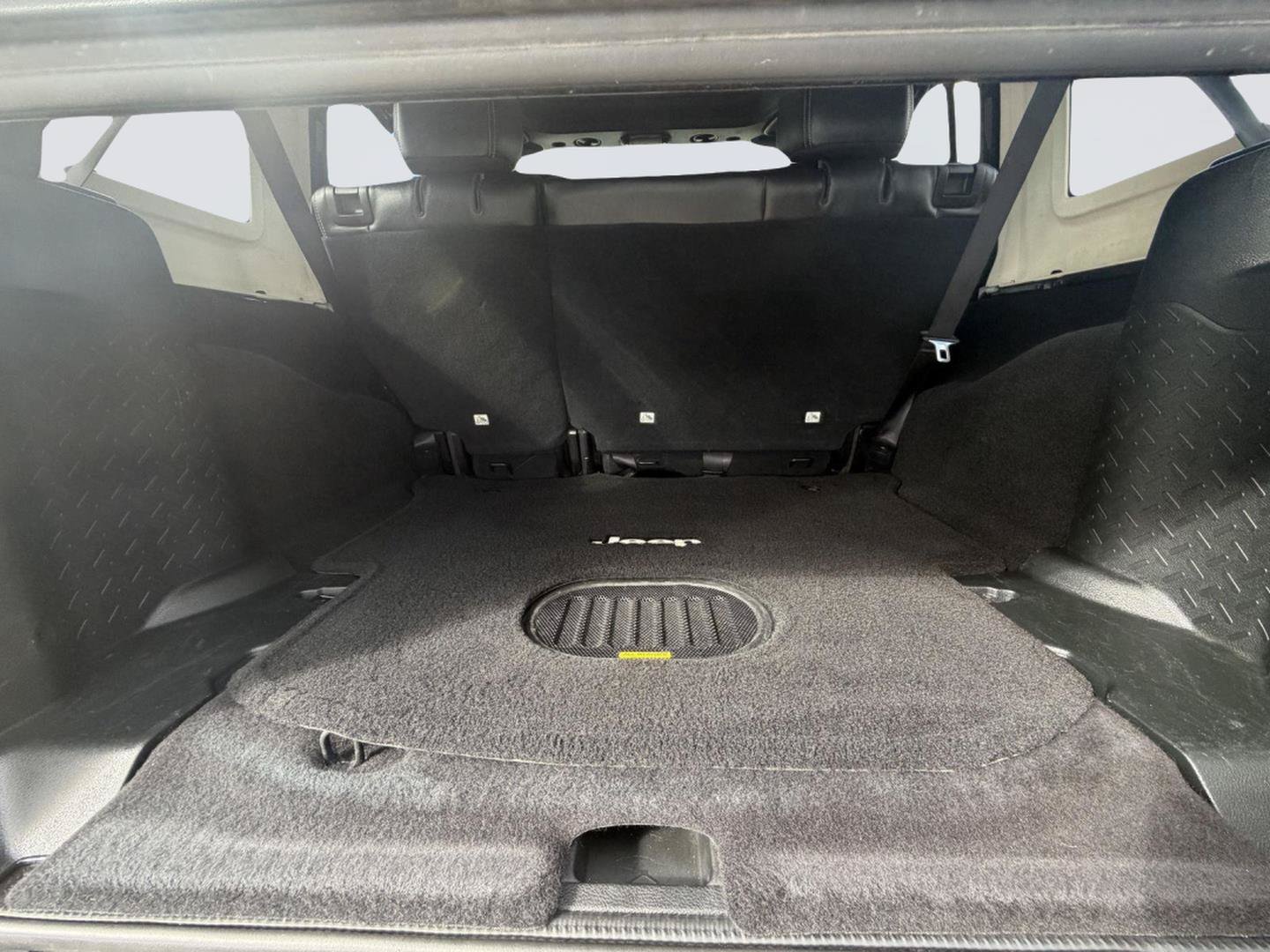 Used 2017 Jeep Wrangler Unlimited Rubicon AWD/4WD image 9