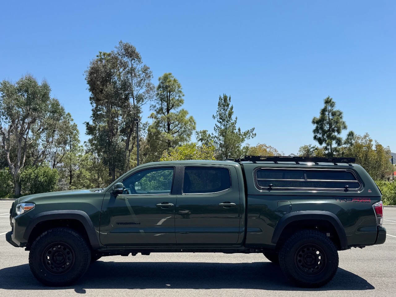 Used 2022 Toyota Tacoma TRD Off-Road w/ TRD Premium Off Road Package AWD/4WD image 4