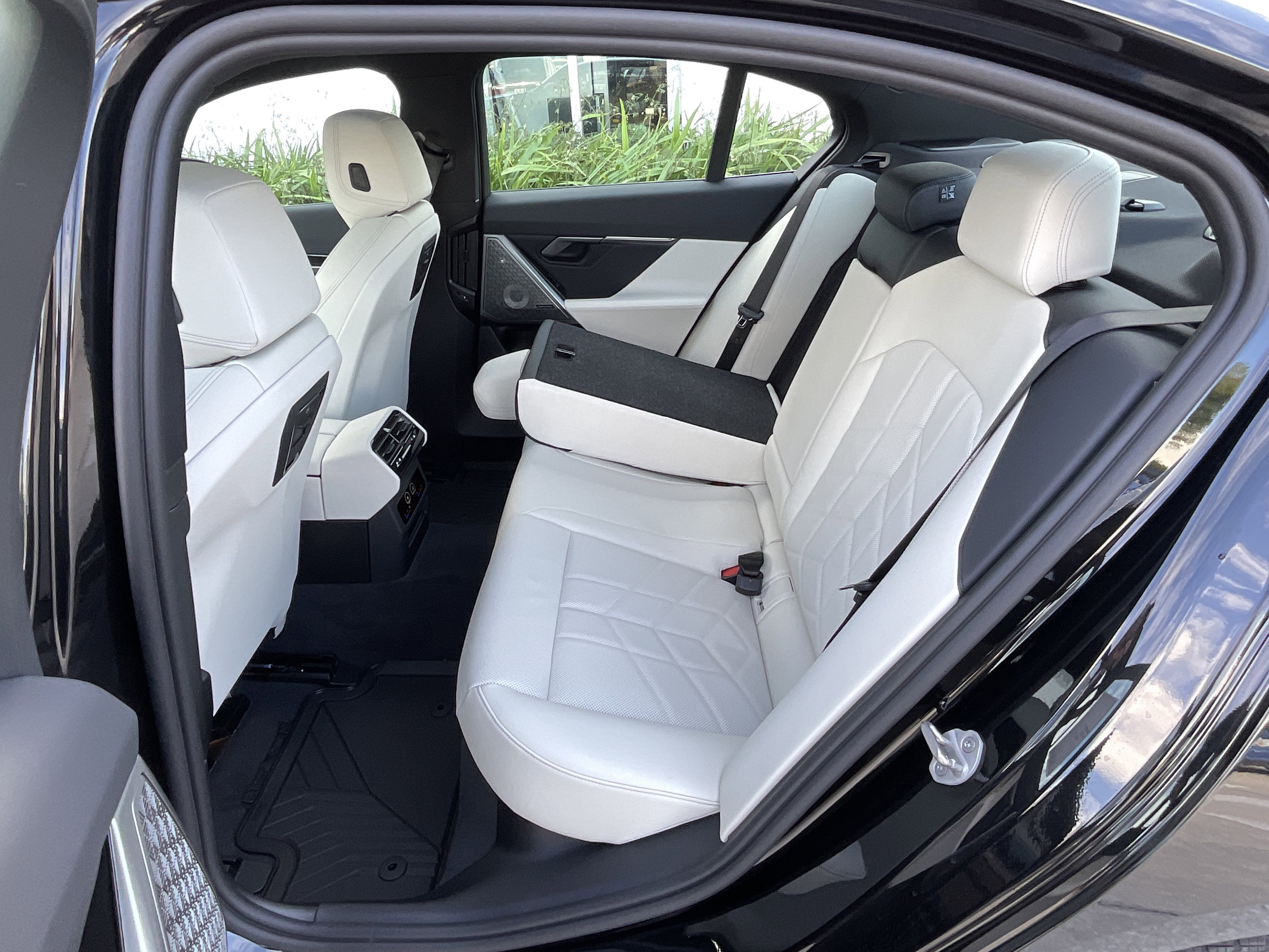 New 2026 BMW 530i w/ M Sport Package image 28