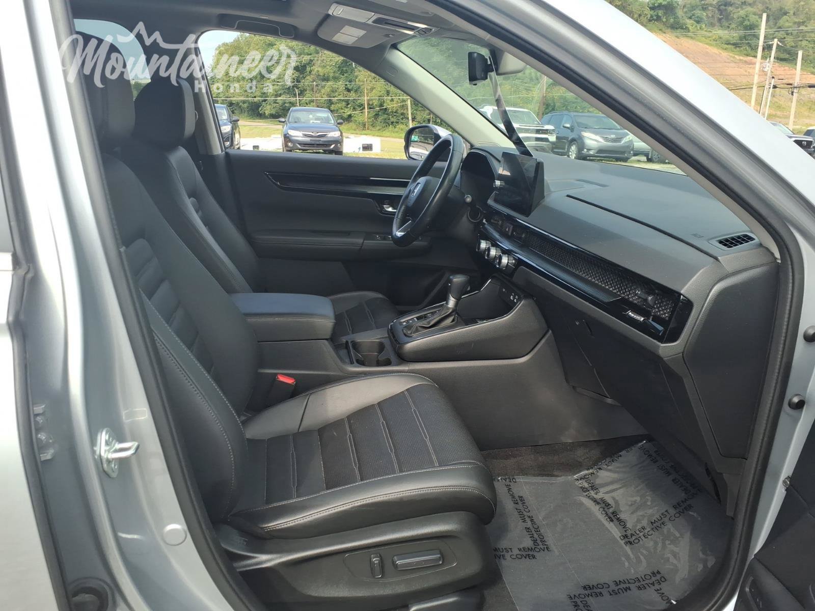 Used 2025 Honda CR-V EX-L image 18
