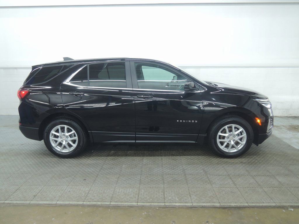 Used 2024 Chevrolet Equinox LT image 2
