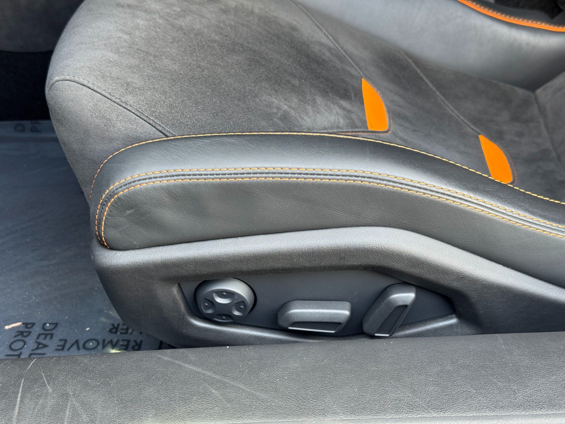 Used 2020 Lamborghini Huracan EVO AWD/4WD image 33