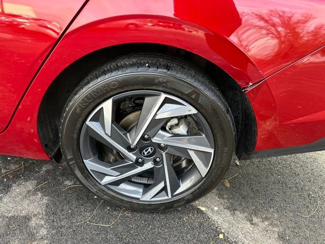 Used 2025 Hyundai Elantra Sport image 20