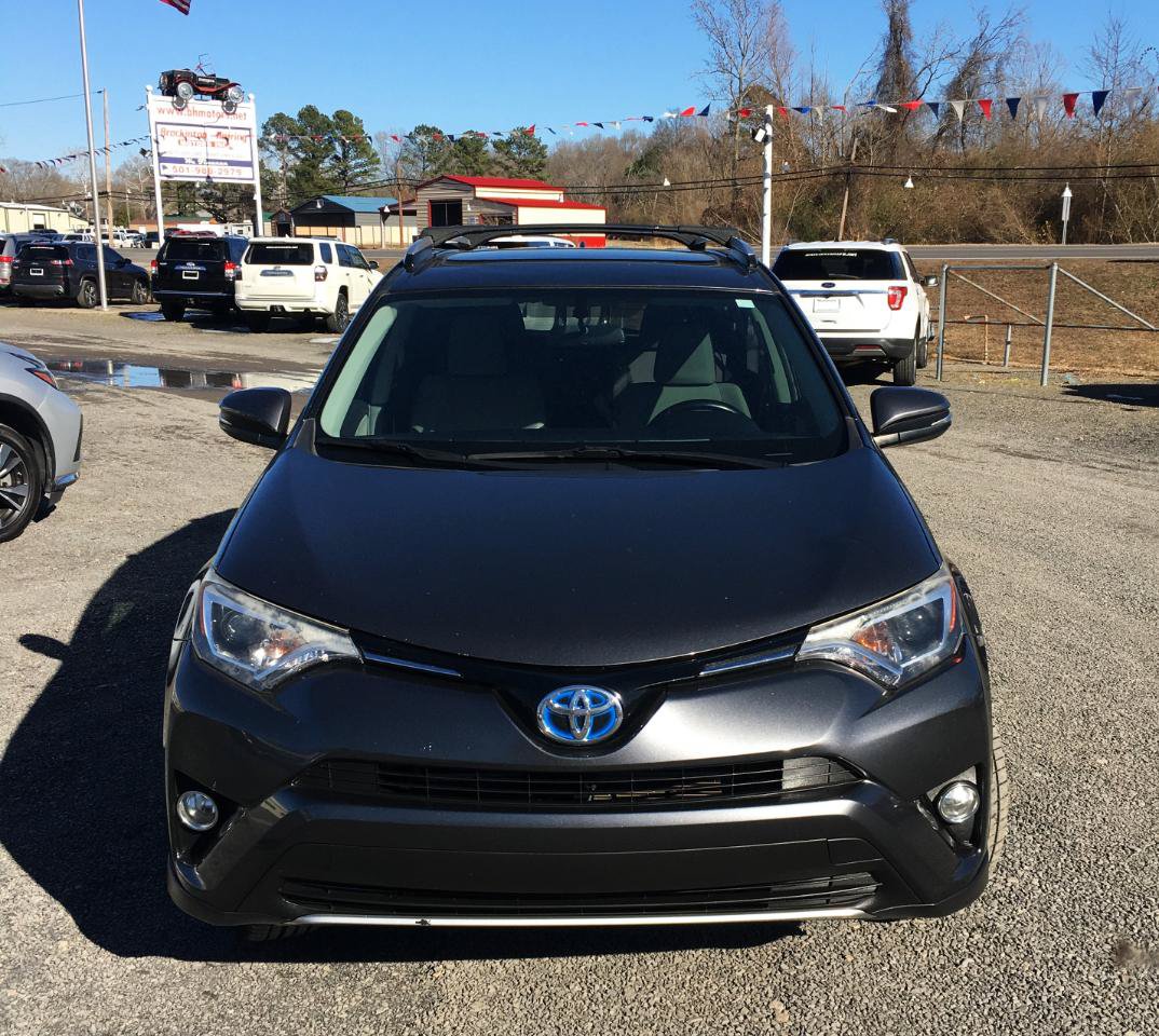 Used 2016 Toyota RAV4 XLE AWD/4WD image 4