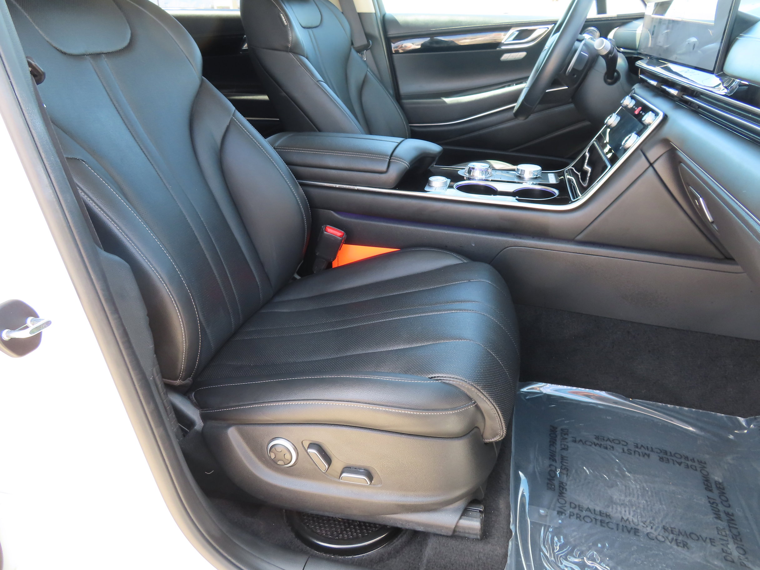 Used 2025 Genesis GV80 2.5T Standard AWD/4WD image 16