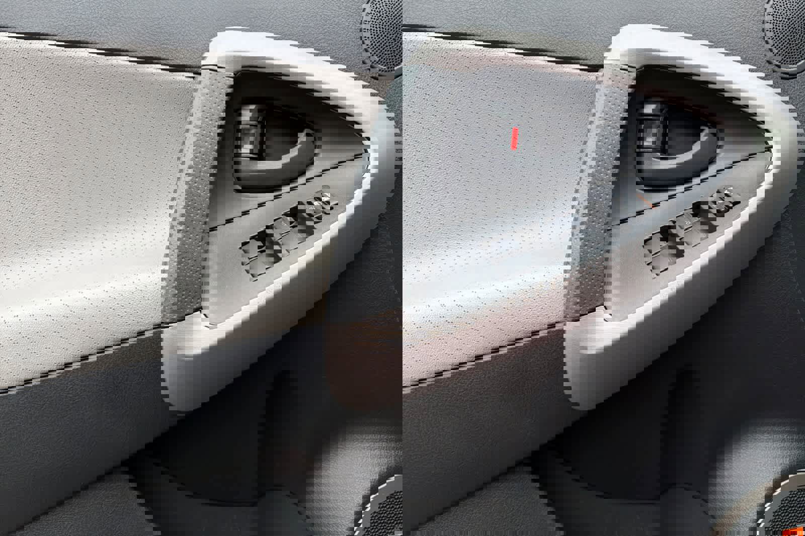 Used 2007 Toyota RAV4 Limited image 14