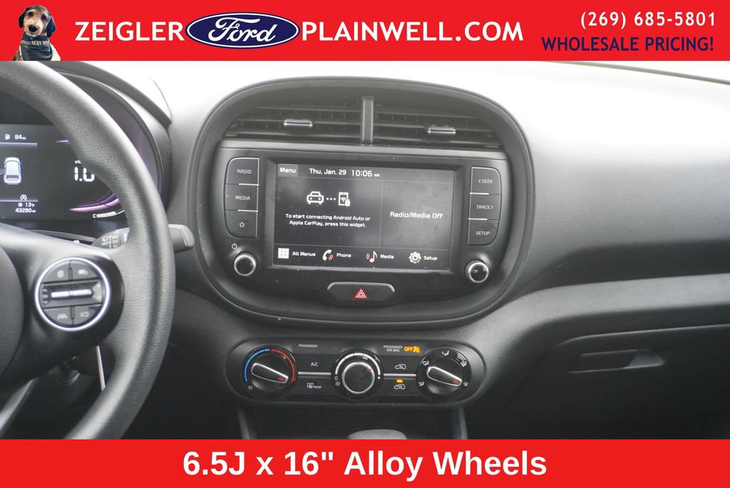 Used 2024 Kia Soul LX w/ Option Group 015 image 14