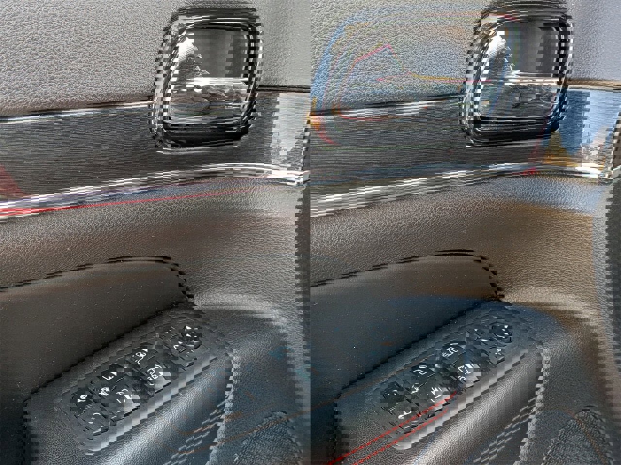 Used 2021 Jeep Grand Cherokee Trailhawk w/ Premium Lighting Group image 8